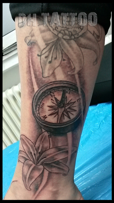 Uhren Kompass Landkarte Tattoos Tattoo Motive Dh Tattoo Das Tatowierstudio In Oberhausen